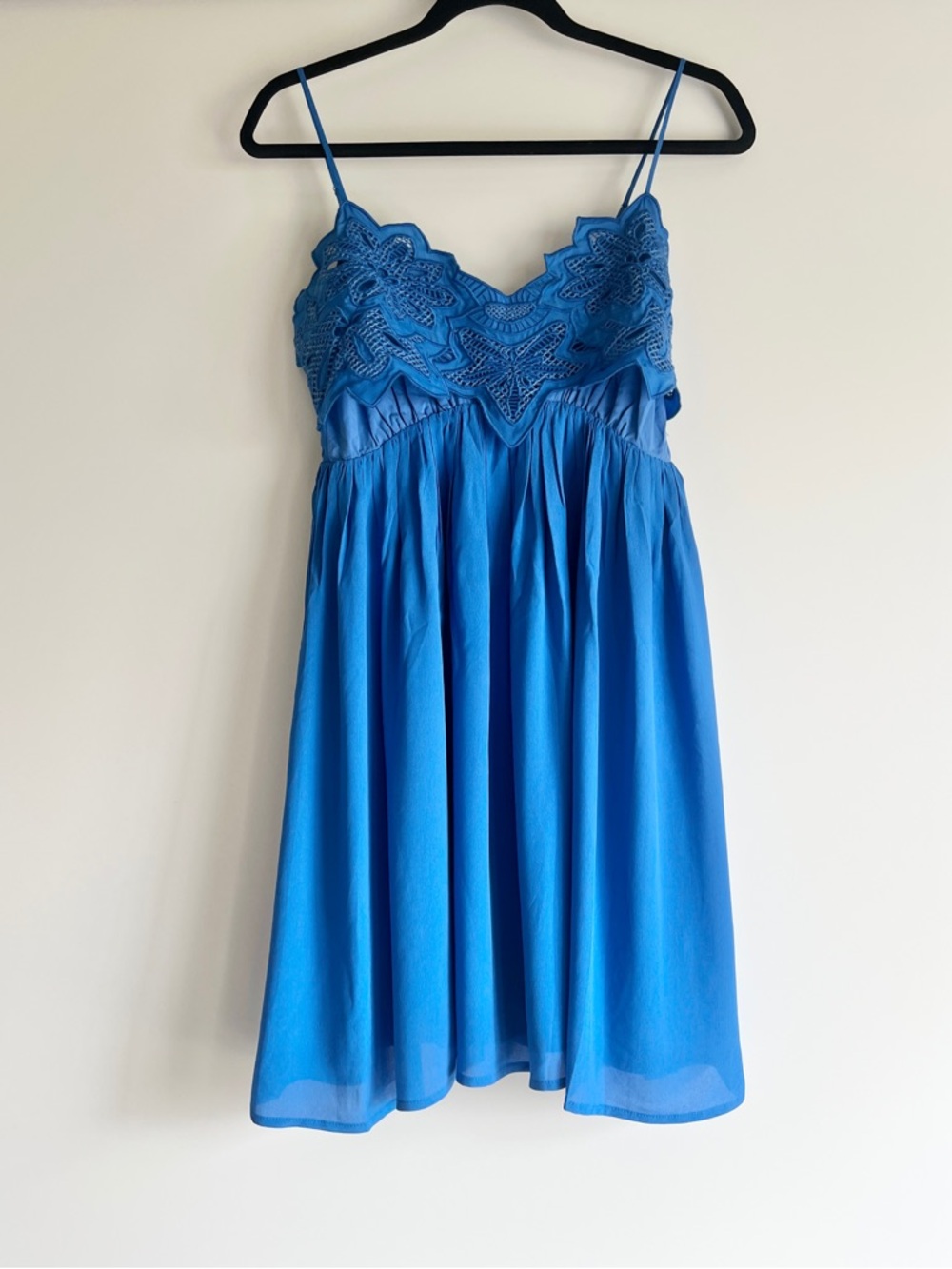 FARM Rio x Anthropologie Royal Blue Cutwork Mini Dress Size Small NWT